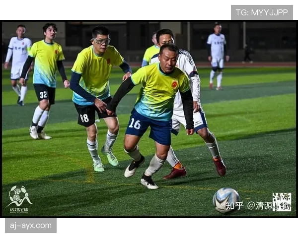 凯泽比赛精彩瞬间引发热议，球员惊人表现备受关注