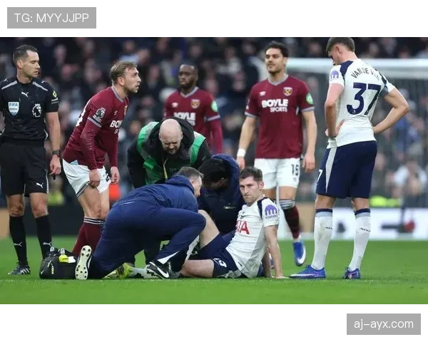 本·戴维斯助威热刺献精彩助攻，引爆球迷热议