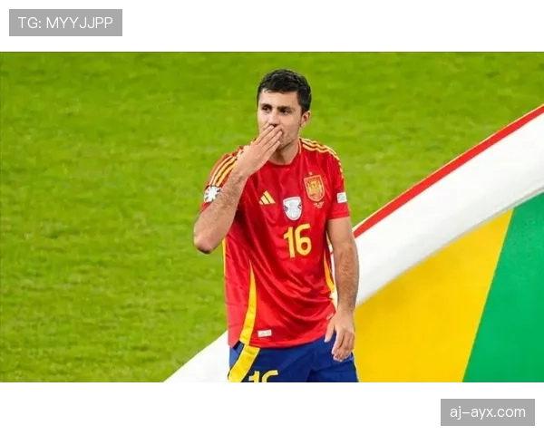 罗德里对话西班牙足球名宿，汲取前辈智慧迎战未来挑战