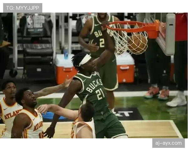 特雷·杨挡拆制造杀伤效率胜过库里