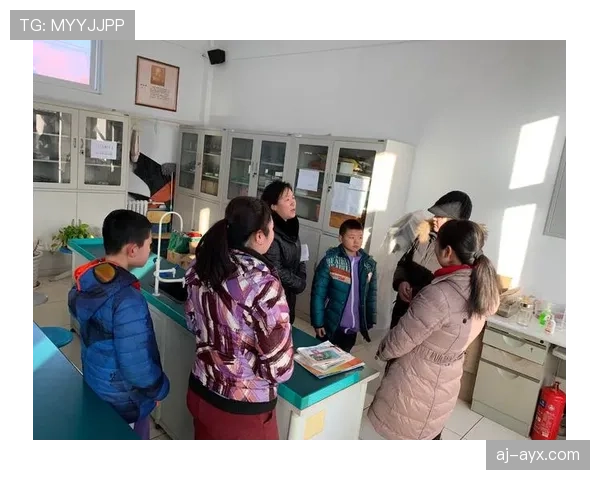 赵雅淇随手一拍早餐就把我这月工资羞成表情包